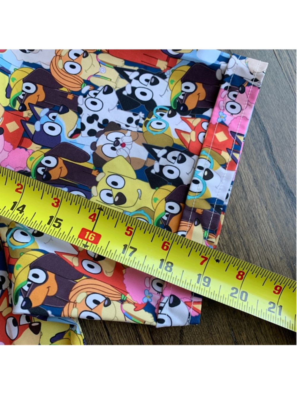 RSVLTS x Bluey Shirt Size XL Primary Pals Print Short Sleeve Kunuflex Stretche - Picture 6 of 12